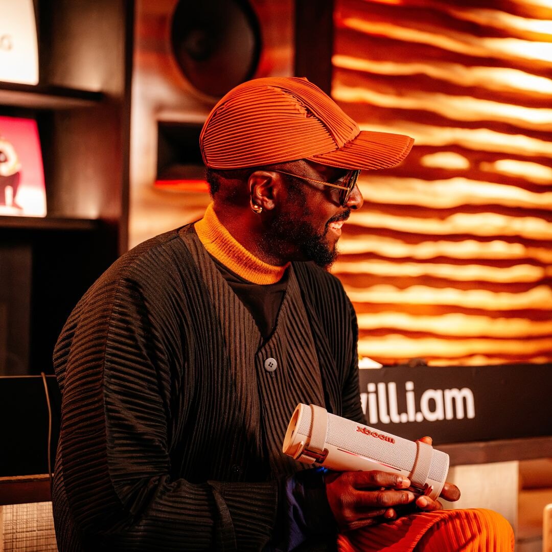 will.i.am x LG